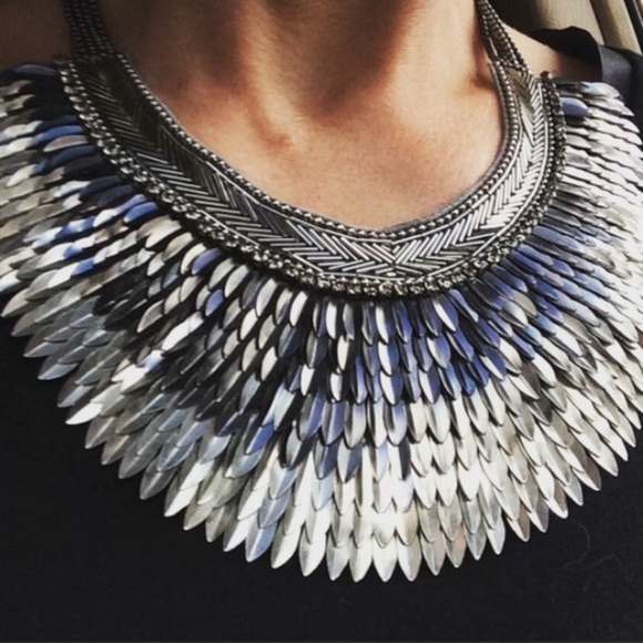 Stella & Dot |💎Limited Edition⚔️SILVER⚔️Pegasus Power Bib Necklace RareR… - Picture 7 of 17